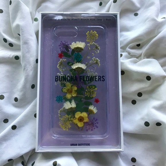 Urban Outfitters Accessories - Phone case